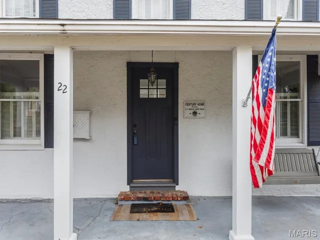 $285,000 | 22 North Iola Drive, St. Louis, MO 63119