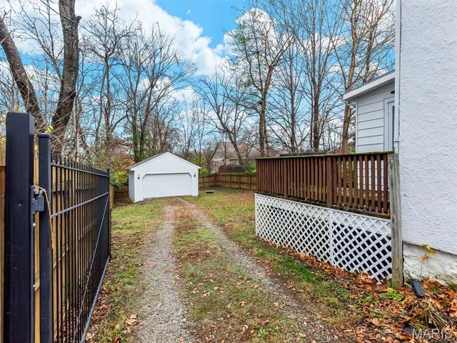 $285,000 | 22 North Iola Drive, St. Louis, MO 63119