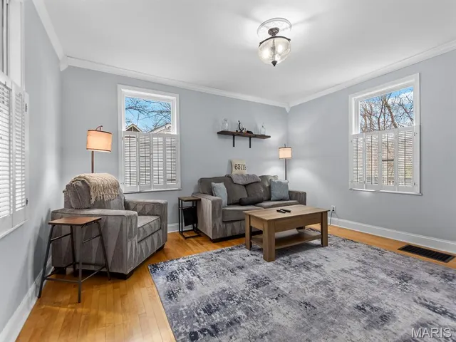 $285,000 | 22 North Iola Drive, St. Louis, MO 63119