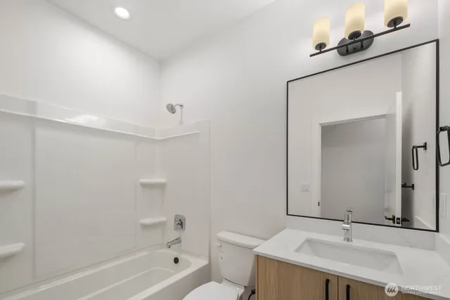 $584,950 | 546 South Cloverdale Street, Unit D, Seattle, WA 98108