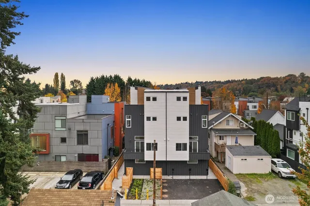 $584,950 | 546 South Cloverdale Street, Unit D, Seattle, WA 98108