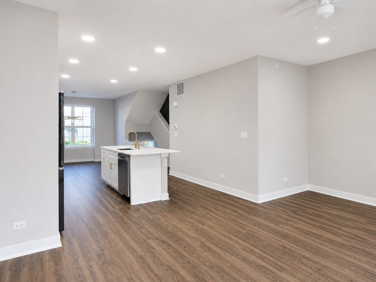 186 East River Road Des Plaines, IL 60016 - Photo 7 of 21
