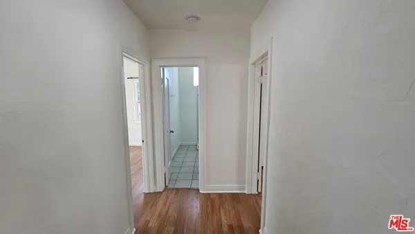 $1,425,000 | 6141 Hazeltine Avenue, Van Nuys, CA 91401