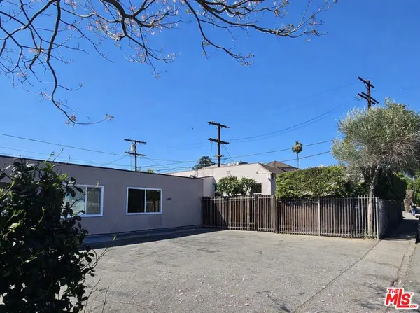 $1,425,000 | 6141 Hazeltine Avenue, Van Nuys, CA 91401