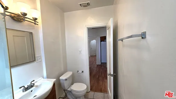 $1,425,000 | 6141 Hazeltine Avenue, Van Nuys, CA 91401