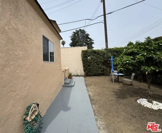 $1,425,000 | 6141 Hazeltine Avenue, Van Nuys, CA 91401