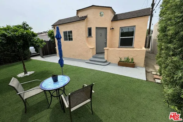 $1,425,000 | 6141 Hazeltine Avenue, Van Nuys, CA 91401