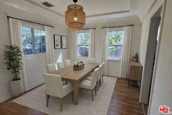 $1,425,000 | 6141 Hazeltine Avenue, Van Nuys, CA 91401