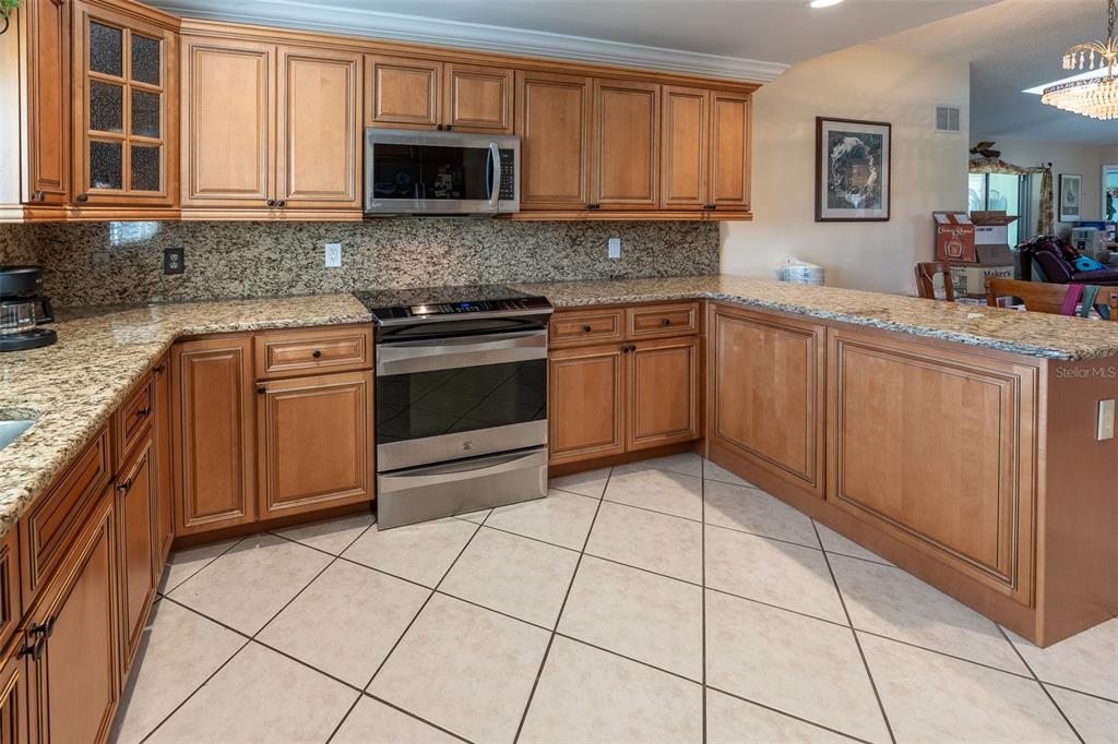 8611 Southwest 65th Avenue Road Ocala, FL 34476 - Photo 9 of 39 Gallery Image 9