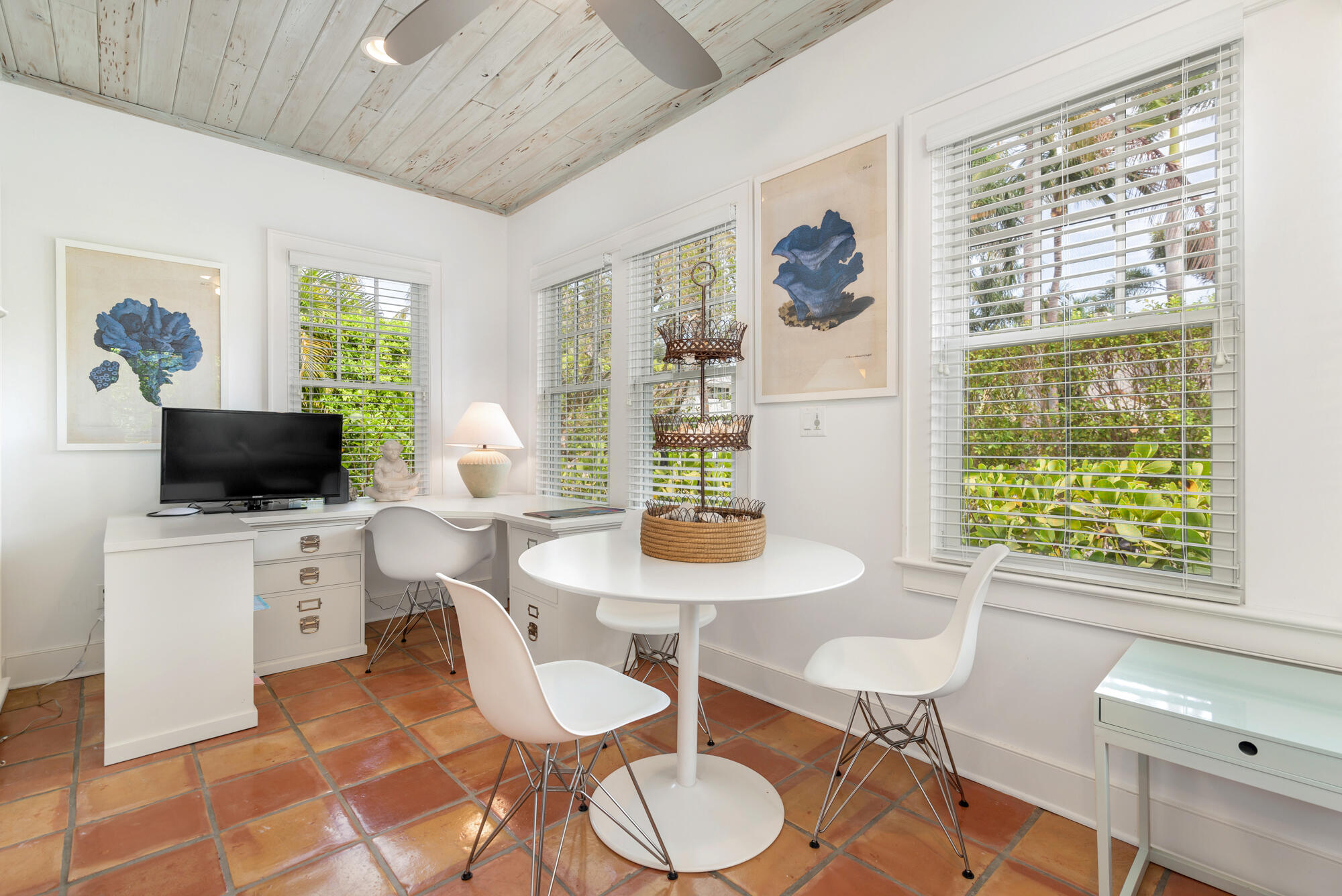 230 Sunset Road West Palm Beach, FL 33401 - Photo 9 of 55 Eat-in-kitchen