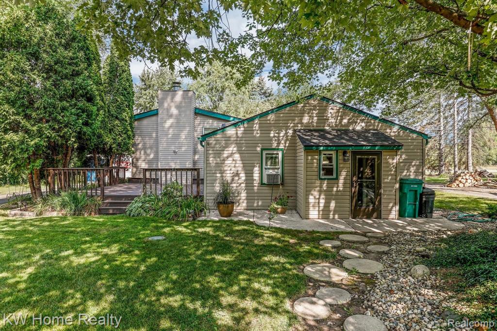 13630 Hoeft Road Belleville, MI 48111 - Photo 25 of 27