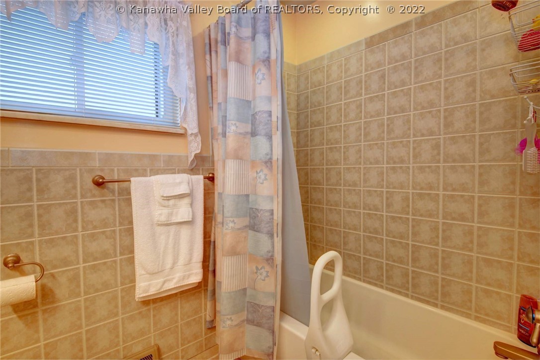 247 South Pinch Road Elkview, WV 25071 - Photo 30 of 41 Gallery Image 30