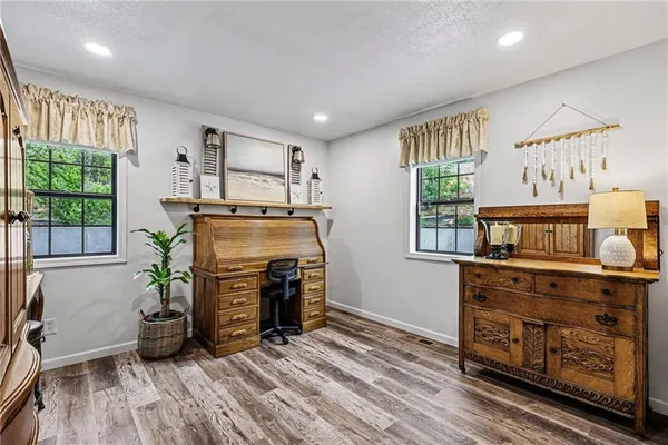 $479,900 | 16 South Lakeview Road, Mapleton, KS 66754