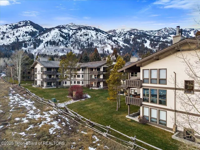 $2,795,000 | 3600 West Michael Drive, Unit D42, Teton Village, WY 83025