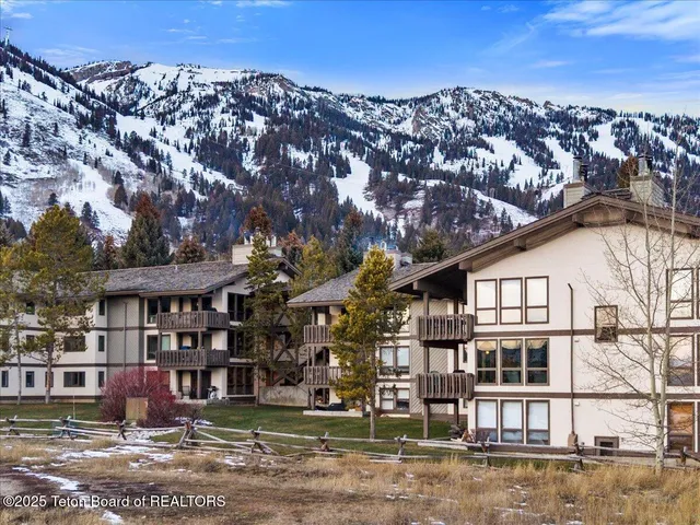 $2,795,000 | 3600 West Michael Drive, Unit D42, Teton Village, WY 83025