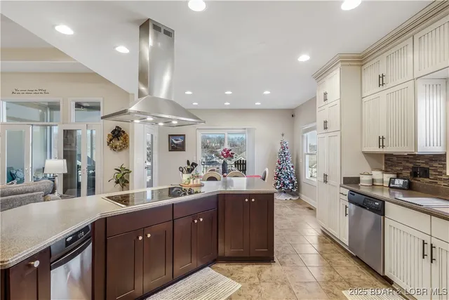 $699,000 | 82 Southern Pine Lane, Lake Ozark, MO 65049