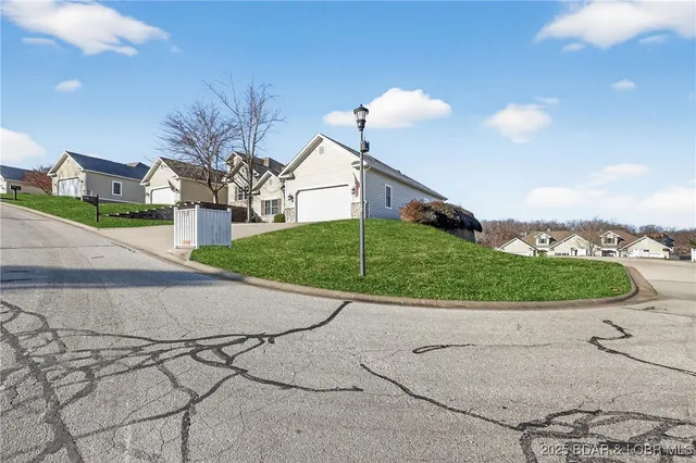 $699,000 | 82 Southern Pine Lane, Lake Ozark, MO 65049