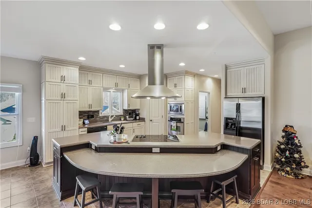 $699,000 | 82 Southern Pine Lane, Lake Ozark, MO 65049