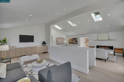 $3,998,000 | 127 Caminar Way, Walnut Creek, CA 94596