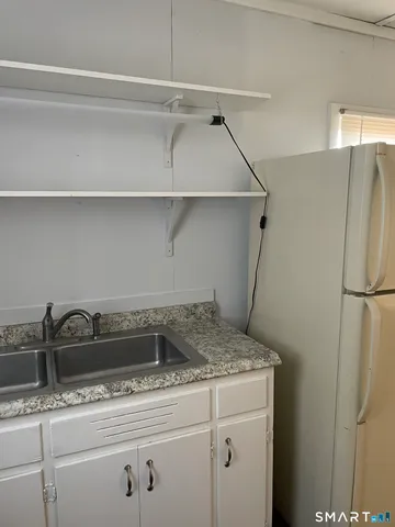 $1,900 | 70 Highlawn Street, Waterbury, CT 06705