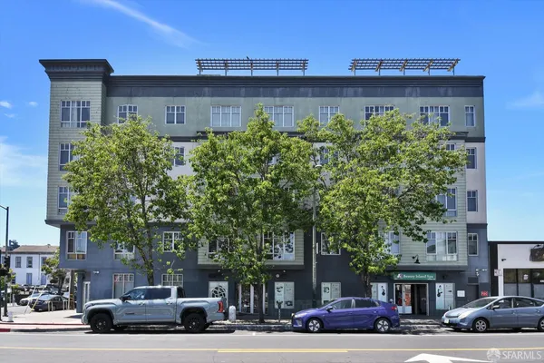 $368,000 | 2407 Telegraph Avenue, Unit 504, Oakland, CA 94612