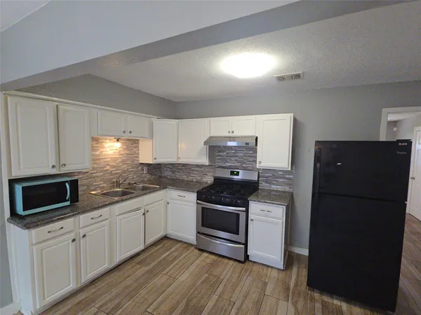 $1,645 | 5115 Balkin Street, Houston, TX 77021