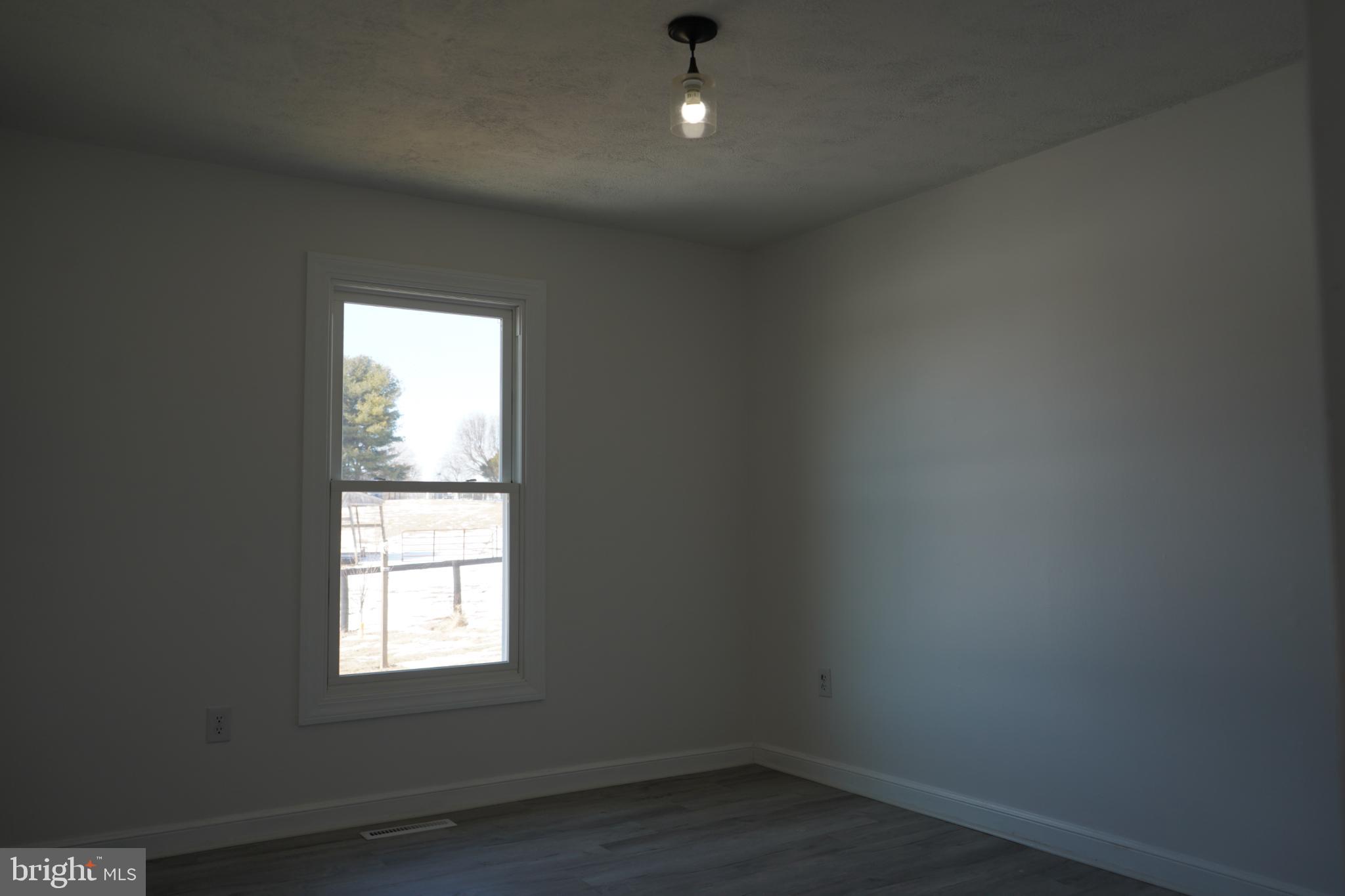 15604 Glen Ella Road Culpeper, VA 22701 - Photo 14 of 34 Bright and airy room with natural light.