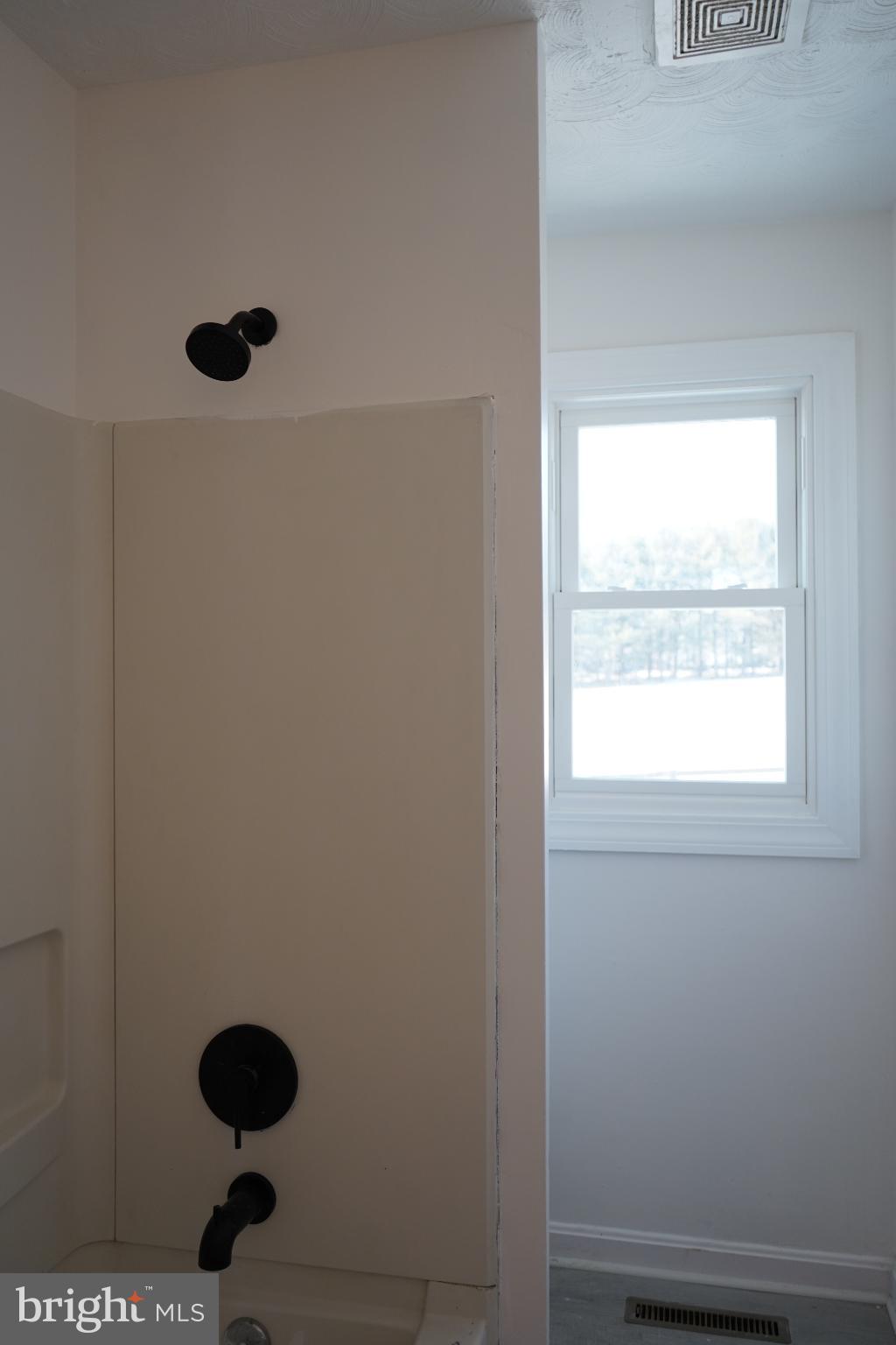 15604 Glen Ella Road Culpeper, VA 22701 - Photo 17 of 34 Modern bathroom with natural light.