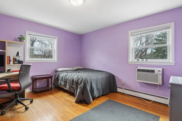 $4,600 | 2147 Ridge Avenue, Unit 2D, Evanston, IL 60201