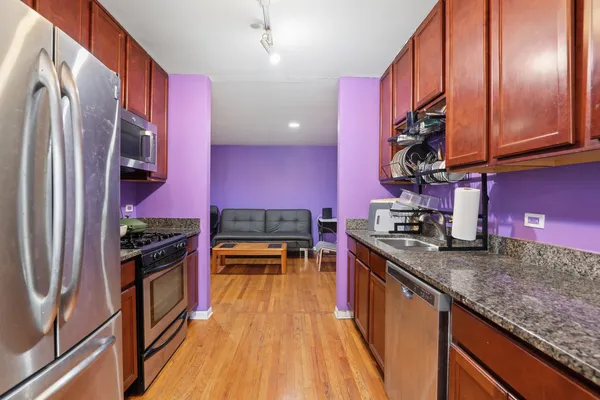 $4,600 | 2147 Ridge Avenue, Unit 2D, Evanston, IL 60201