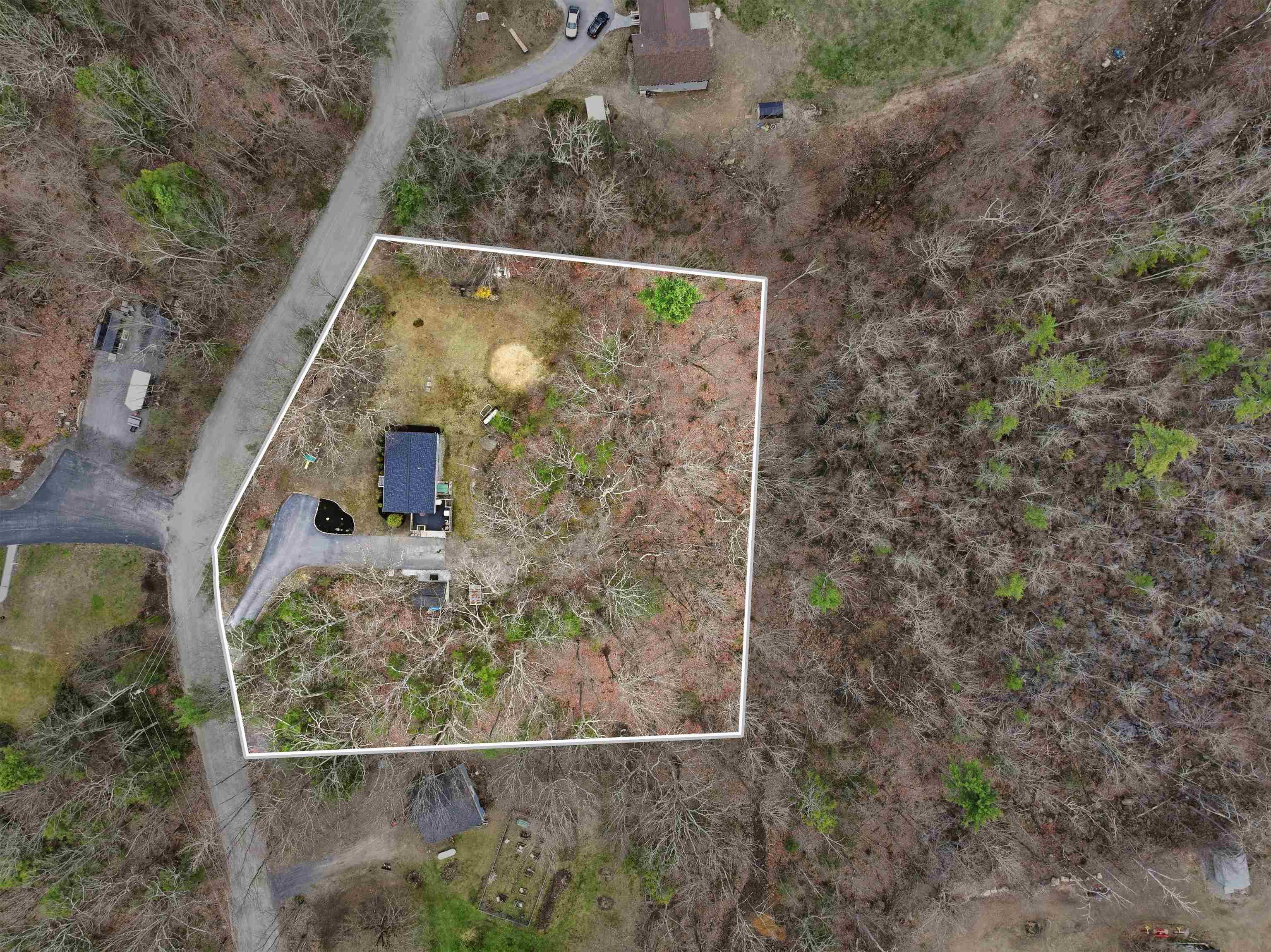 9 Tuttle Road Bedford, NH 03110 - Photo 15 of 39 Gallery Image 15
