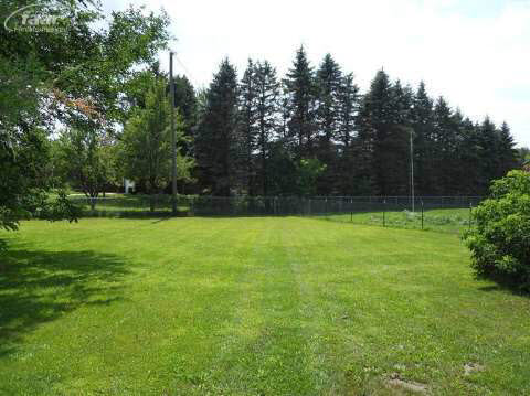 1104 South Murray Road Caro, MI 48723 - Photo 25 of 29 20397157-24.JPG