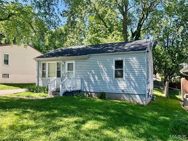 $74,900 | 233 Buddie Avenue, St. Louis, MO 63135