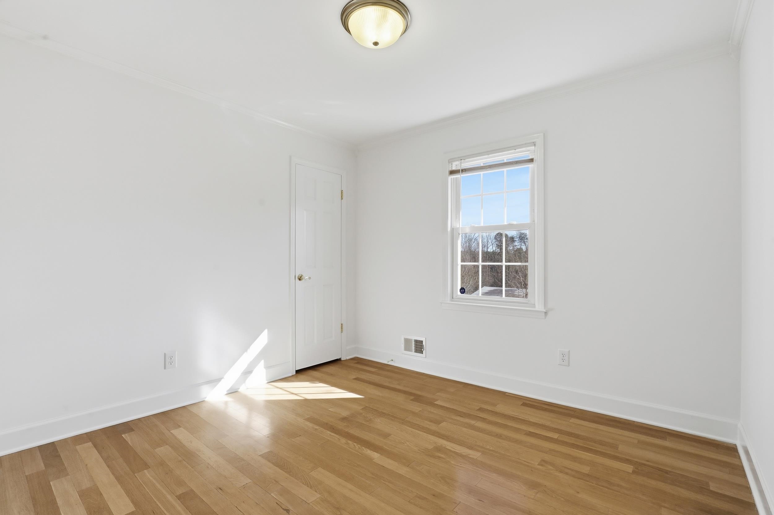 513 East Turner Street Landrum, SC 29356 - Photo 15 of 32