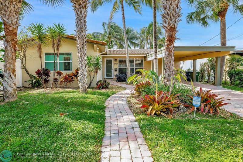 2909 Northeast 1st Ave