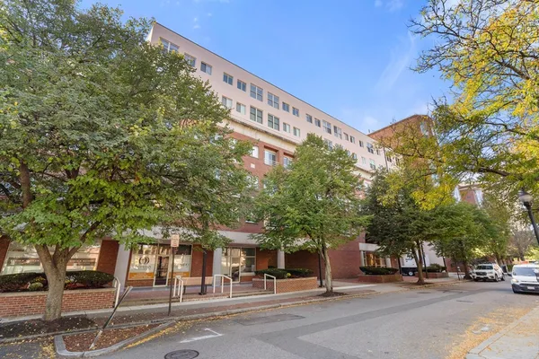 $4,800 | 20 Webster Street, Unit 311, Brookline, MA 02446