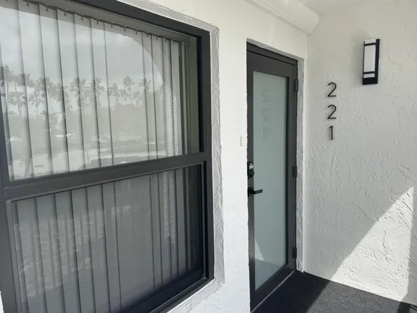 $3,800 | 1629 Riverview Road, Unit 221, Deerfield Beach, FL 33441
