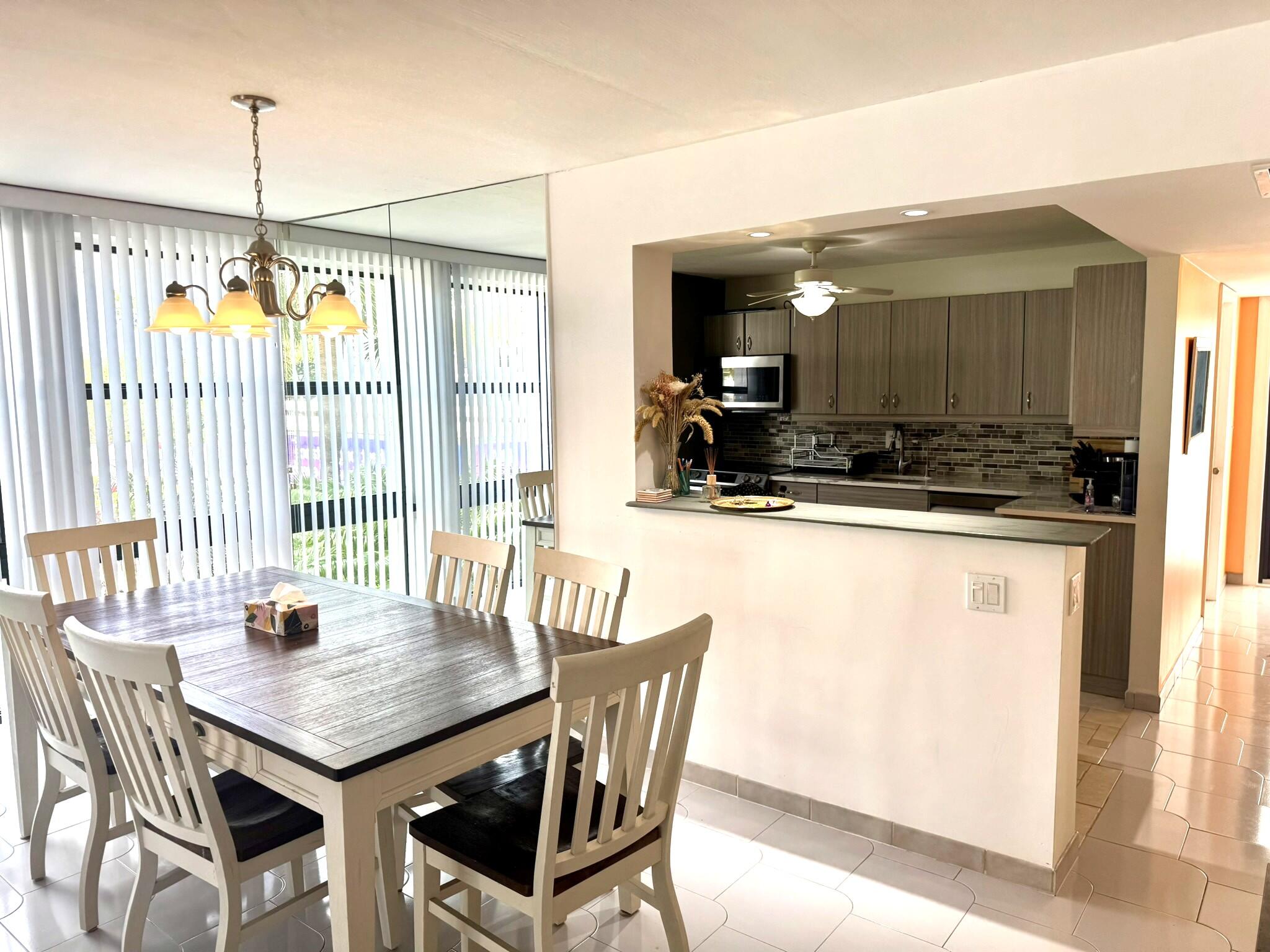 1629 Riverview Road, Unit 221 Deerfield Beach, FL 33441 - Photo 6 of 31 Dining & Kitchen