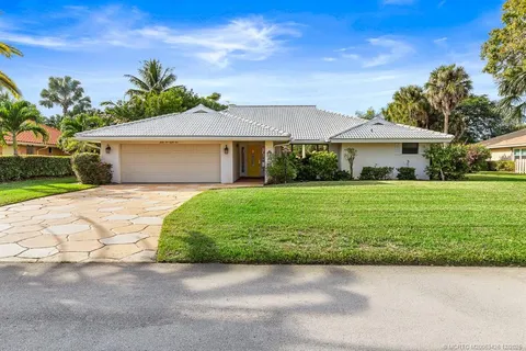 $599,000 | 3181 Southeast Fairway West, Stuart, FL 34997