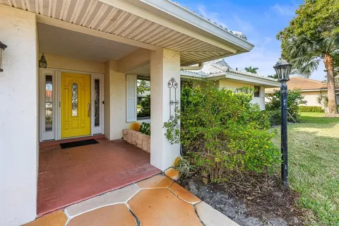 $599,000 | 3181 Southeast Fairway West, Stuart, FL 34997