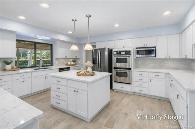 $599,000 | 3181 Southeast Fairway West, Stuart, FL 34997