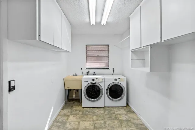 $599,000 | 3181 Southeast Fairway West, Stuart, FL 34997