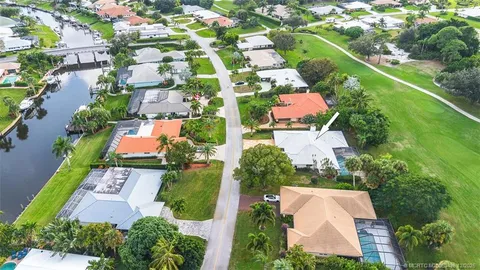 $599,000 | 3181 Southeast Fairway West, Stuart, FL 34997