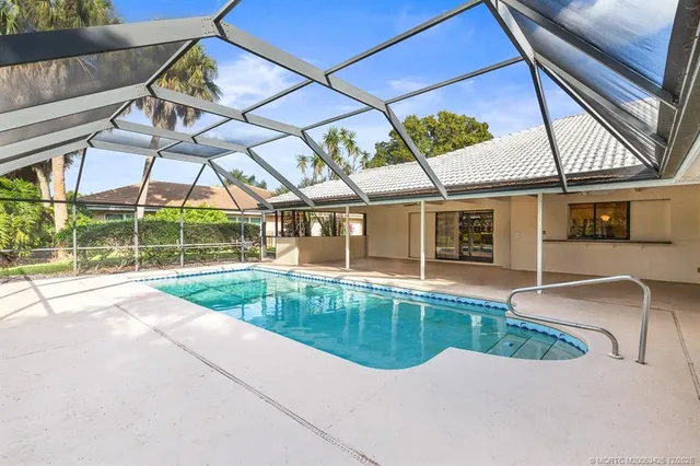 $599,000 | 3181 Southeast Fairway West, Stuart, FL 34997