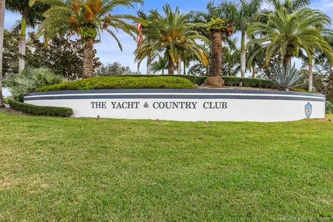 $599,000 | 3181 Southeast Fairway West, Stuart, FL 34997