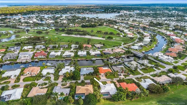 a view of a back yard of the house