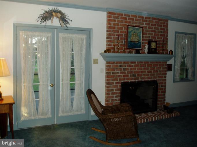 110 Pine Valley Road Elkton, MD 21921 - Photo 8 of 28 Living Room
