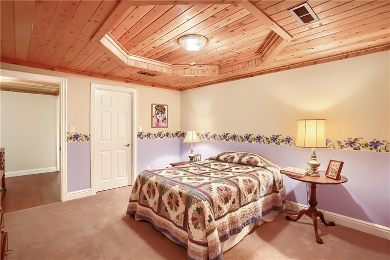 565 Hollow Road Enon Valley, PA 16120 - Photo 18 of 25 Gallery Image 18