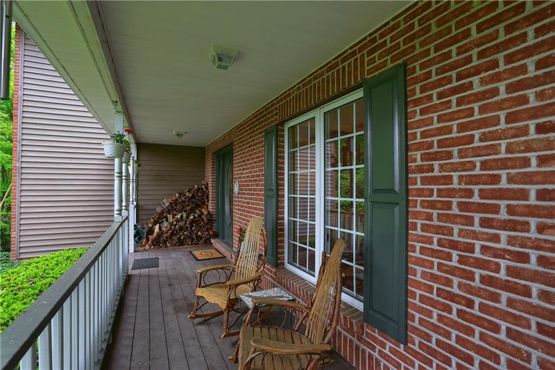 565 Hollow Road Enon Valley, PA 16120 - Photo 4 of 25 Gallery Image 4