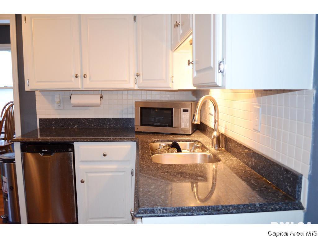 1904 Hamilton Court Springfield, IL 62704 - Photo 15 of 32 Gallery Image 15